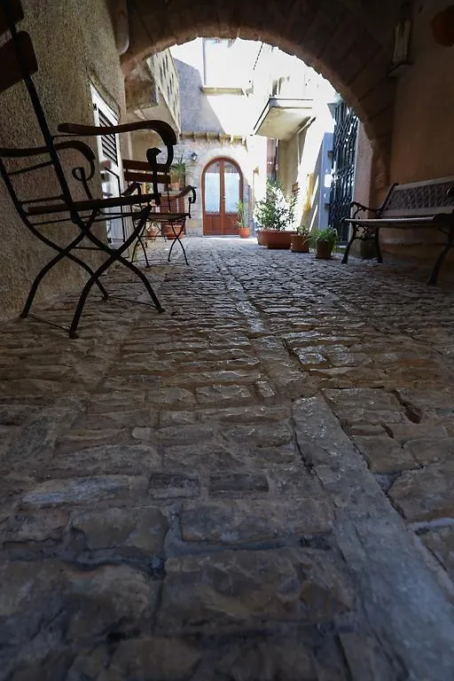 Antico Borgo Hotel Erice 3*,
